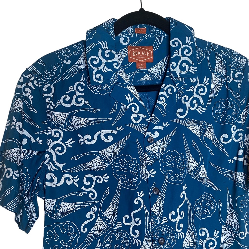 Red Ale Patterned Men's Short Sleeve Button Up